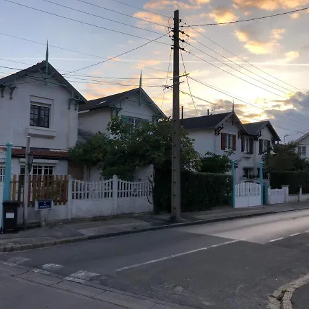 La - Maison Typique Et Jardin à Berck-plage à 300 M De La Berck
